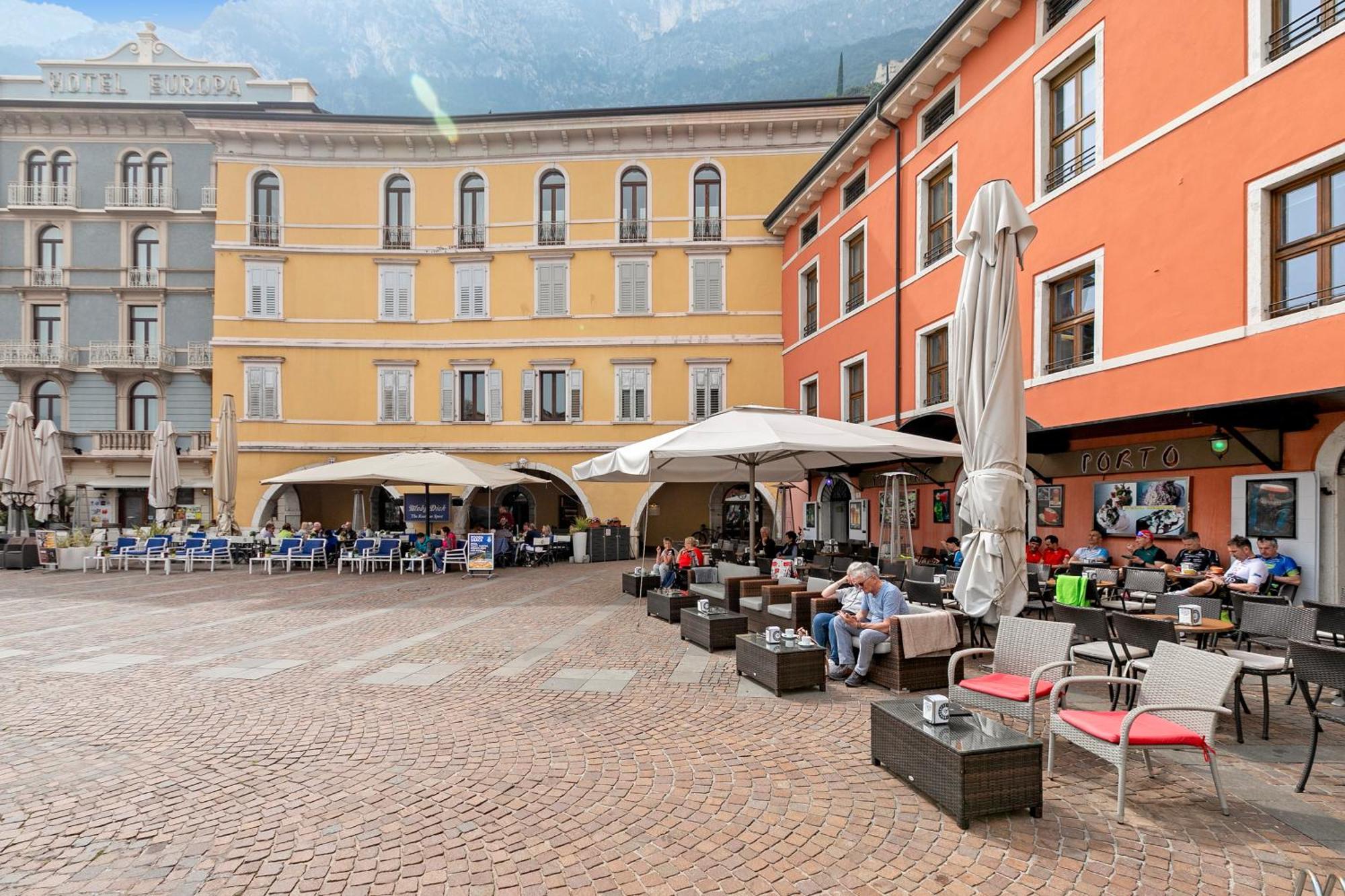 Lake View Historical Center Apartment - Happy Rentals Riva del Garda Exterior foto